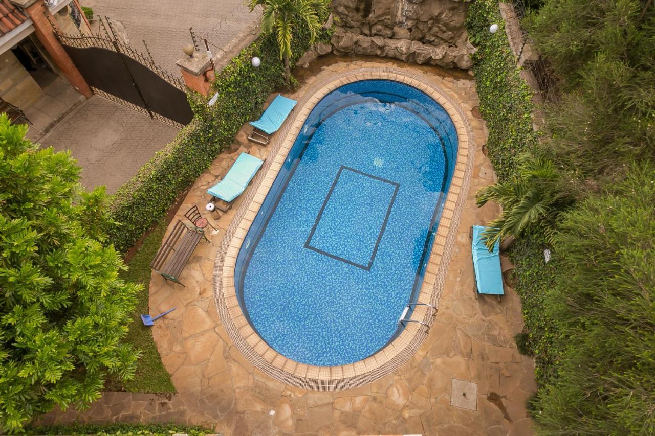 Meltonia Luxury Suites Nairobi Buitenkant foto